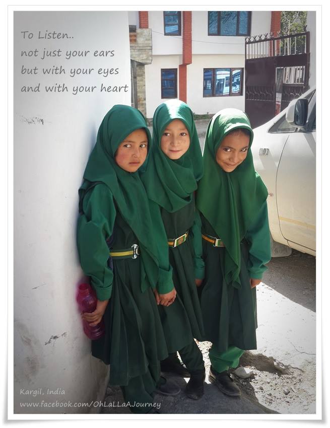 To listen..not just your ears but with your eyes and with your heart อย่าเพียงแค่ใช้หูในการฟัง แต่จงใช้ตาและใจฟัง เพราะบางครั้งคำพูดอาจไม่ได้มาจากการพูด